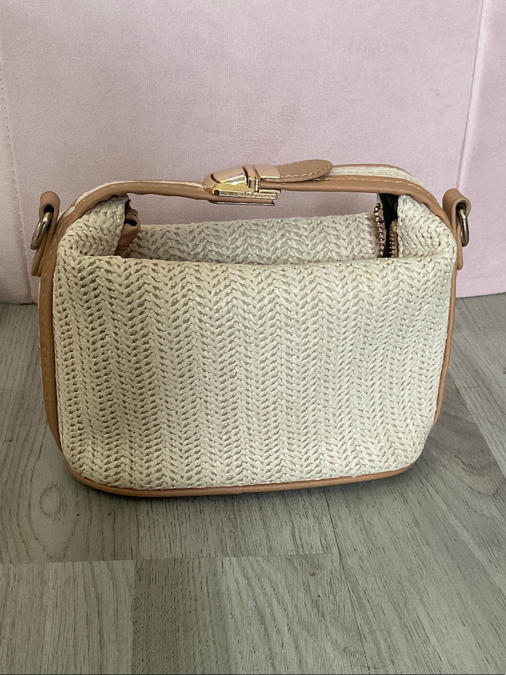 Neutral Woven Straw Crossbody Bag with Tan Trim